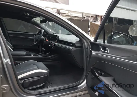 2025 Kia K5 Gt-Line z USA, uszkodzony, nr VIN KNAG64J74S5352808